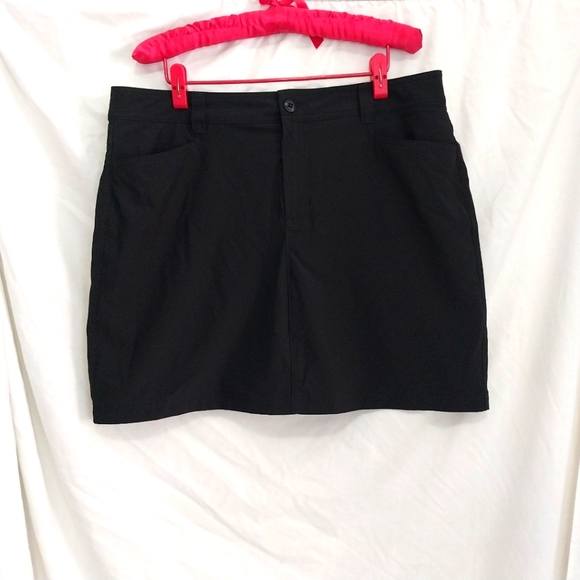 Eddie Bauer Dresses & Skirts - Eddie Bauer Womens size 14 Adventurer 2.0 Skort Black Lined Hiking Skirt Shorts